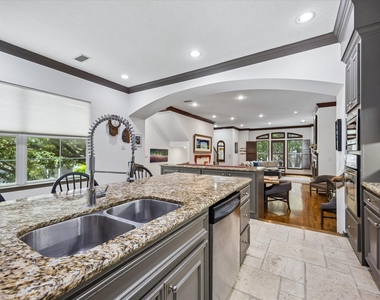 402 Roy Street - Photo Thumbnail 19