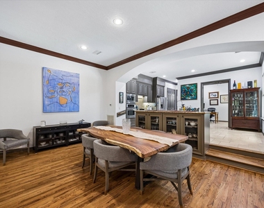 402 Roy Street - Photo Thumbnail 16