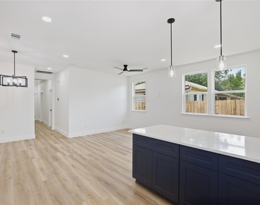 250 Georgia Street - Photo Thumbnail 19