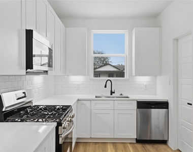 250 Georgia Street - Photo Thumbnail 17