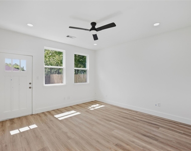 250 Georgia Street - Photo Thumbnail 18