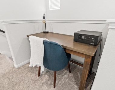 5511 Cuerta Street - Photo Thumbnail 14