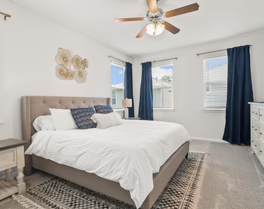 5511 Cuerta Street - Photo Thumbnail 15