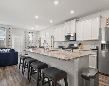5511 Cuerta Street - Photo Thumbnail 9