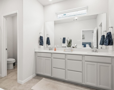 5511 Cuerta Street - Photo Thumbnail 17
