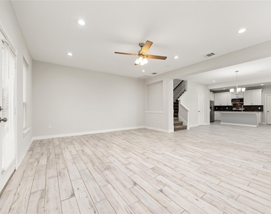1411 Featherstone Street - Photo Thumbnail 18
