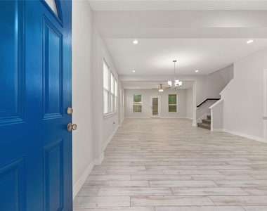 1411 Featherstone Street - Photo Thumbnail 7