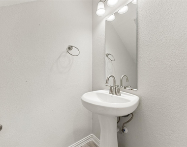 1411 Featherstone Street - Photo Thumbnail 19