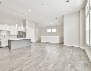 5509 Beall Street - Photo Thumbnail 7