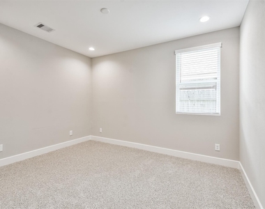 5509 Beall Street - Photo Thumbnail 28