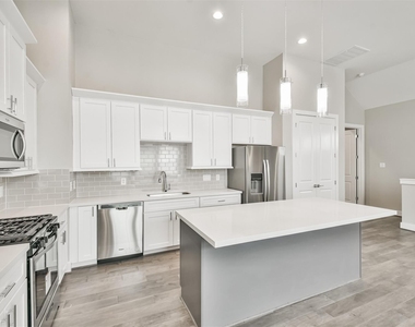 5509 Beall Street - Photo Thumbnail 13
