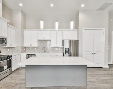 5509 Beall Street - Photo Thumbnail 14