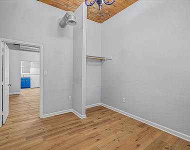 1827 Avenue O - Photo Thumbnail 14