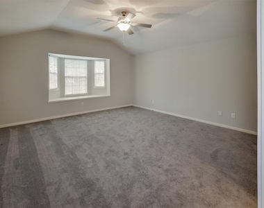 28806 Ashbrook Lane - Photo Thumbnail 12