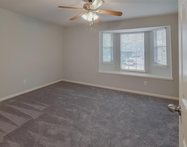 28806 Ashbrook Lane - Photo Thumbnail 23
