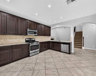 11430 Overland Trail Drive - Photo Thumbnail 9
