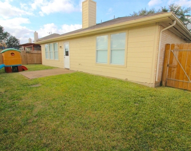 3111 Stratford Bend Drive - Photo Thumbnail 11
