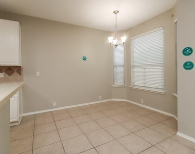 11003 Sentry Court - Photo Thumbnail 5
