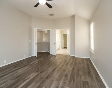 11003 Sentry Court - Photo Thumbnail 10