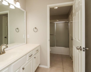 11003 Sentry Court - Photo Thumbnail 12