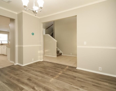 11003 Sentry Court - Photo Thumbnail 4