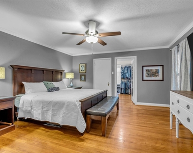 4304 Roseneath Drive - Photo Thumbnail 19