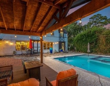 4304 Roseneath Drive - Photo Thumbnail 35
