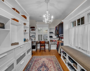 4304 Roseneath Drive - Photo Thumbnail 20