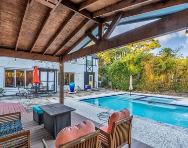 4304 Roseneath Drive - Photo Thumbnail 31