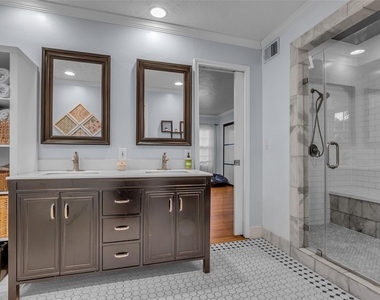 4304 Roseneath Drive - Photo Thumbnail 21