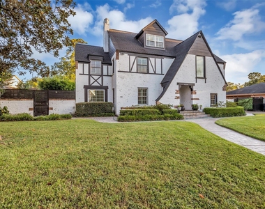 4304 Roseneath Drive - Photo Thumbnail 3