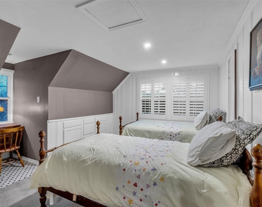 4304 Roseneath Drive - Photo Thumbnail 27