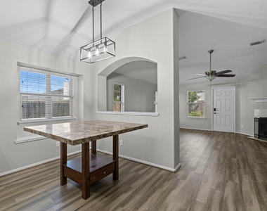 9606 Babbling Spring Court - Photo Thumbnail 16