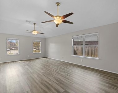 9606 Babbling Spring Court - Photo Thumbnail 8