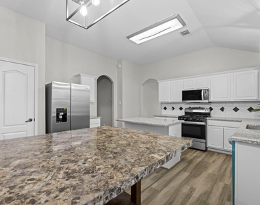 9606 Babbling Spring Court - Photo Thumbnail 13