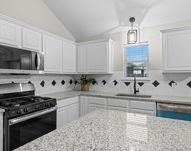 9606 Babbling Spring Court - Photo Thumbnail 12