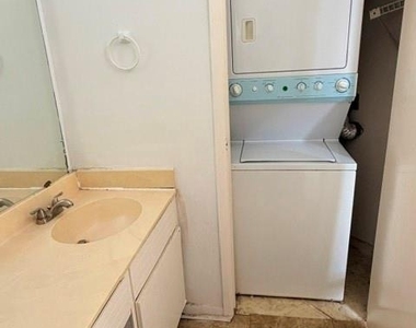 7901 Cambridge Street - Photo Thumbnail 4