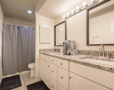 7950 N Stadium Drive - Photo Thumbnail 8