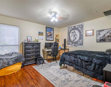 7950 N Stadium Drive - Photo Thumbnail 13