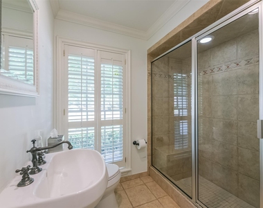 2415 Stoney Brook Drive - Photo Thumbnail 21