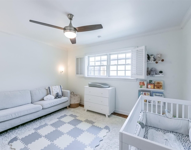 2415 Stoney Brook Drive - Photo Thumbnail 20