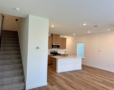 2631 Afton Heights Way - Photo Thumbnail 4