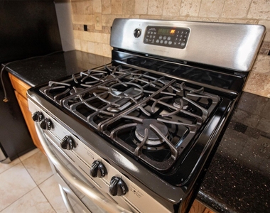 1514 New Cedars Drive - Photo Thumbnail 14