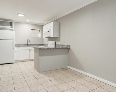 2013 Colquitt Street - Photo Thumbnail 2