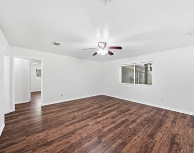 5208 Cunningham Drive - Photo Thumbnail 15