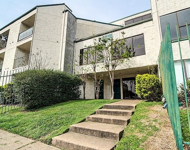 2818 S Bartell Drive - Photo Thumbnail 1