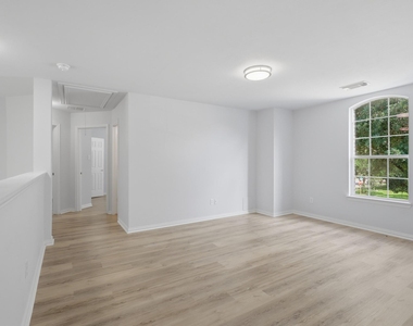 15902 Emerald Briar Lane - Photo Thumbnail 16