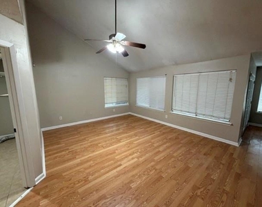 12719 Lacey Crest - Photo Thumbnail 16