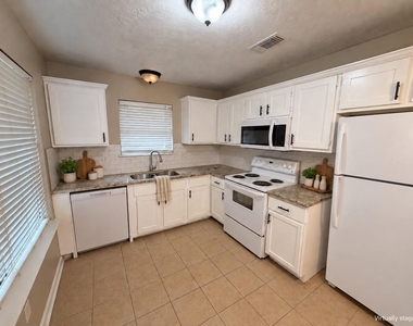 12719 Lacey Crest - Photo Thumbnail 6