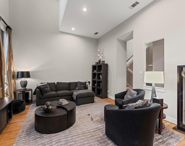 730 Ruthven - Photo Thumbnail 3
